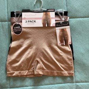 ❤️NEW!!!❤️ 3 pack firm and slim shaping short.